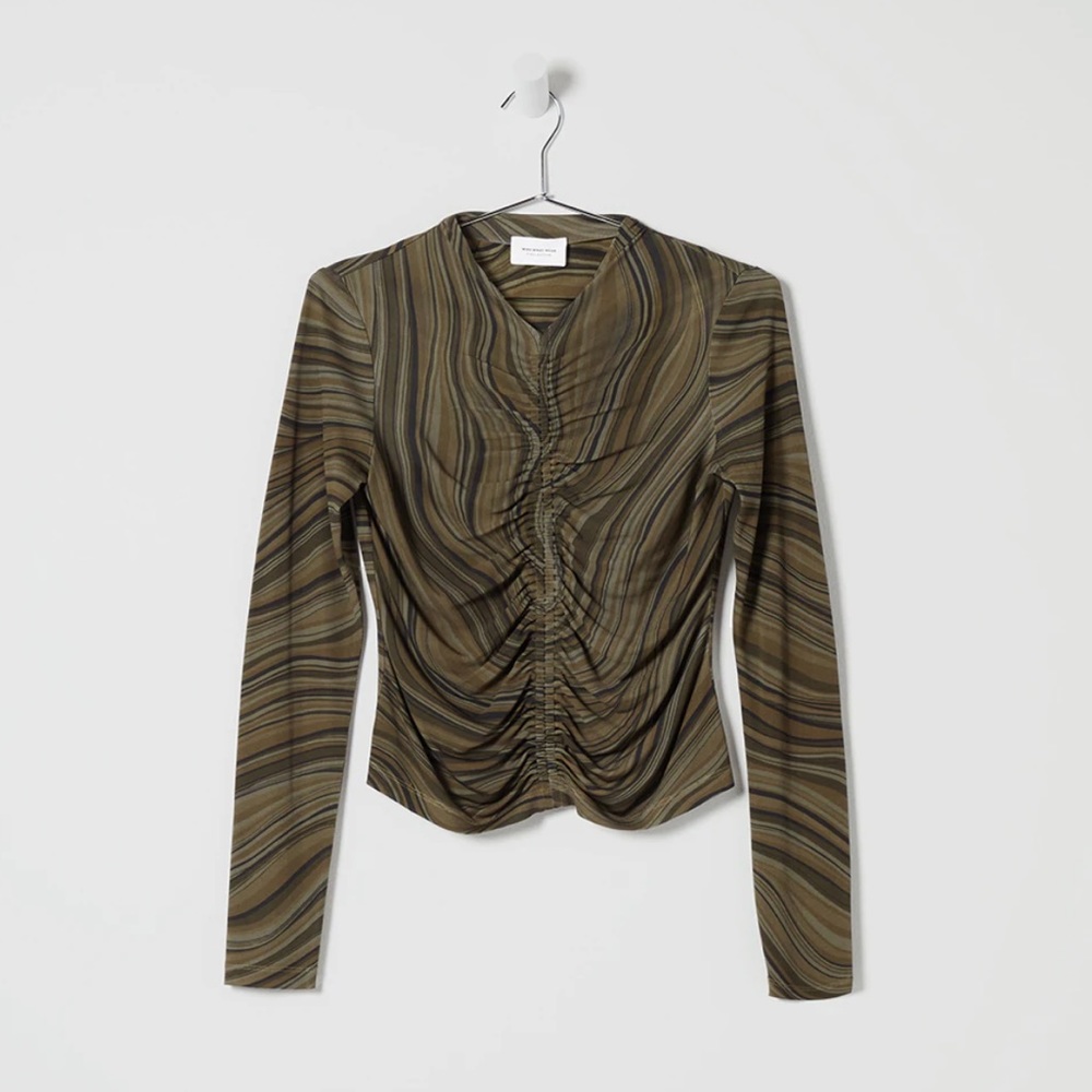 NWT WhoWhatWear Emma Seamed Long-Sleeve Top